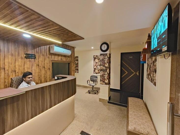 Hotel Mangal Murti فاراناسي المظهر الخارجي الصورة