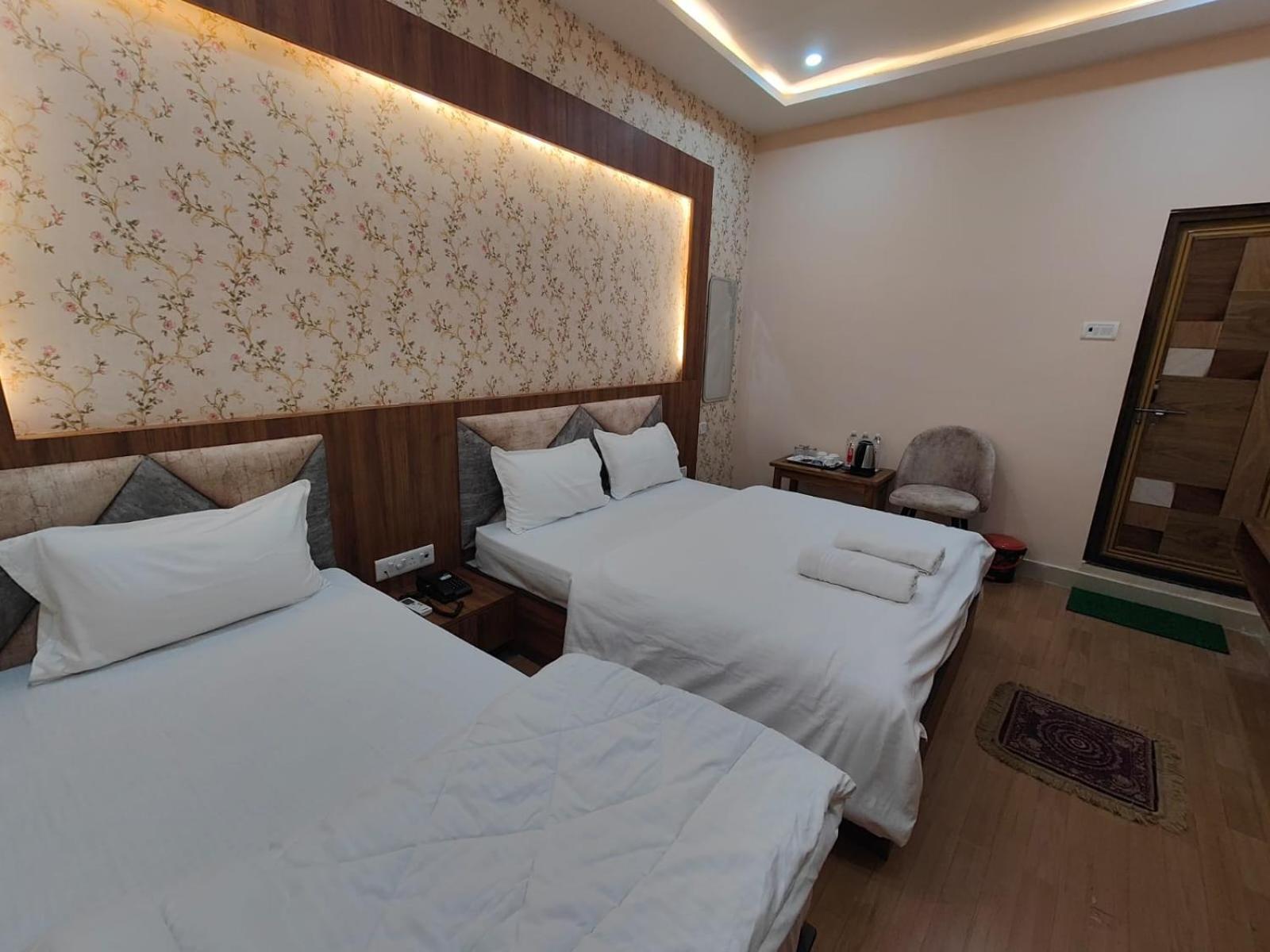 Hotel Mangal Murti فاراناسي المظهر الخارجي الصورة